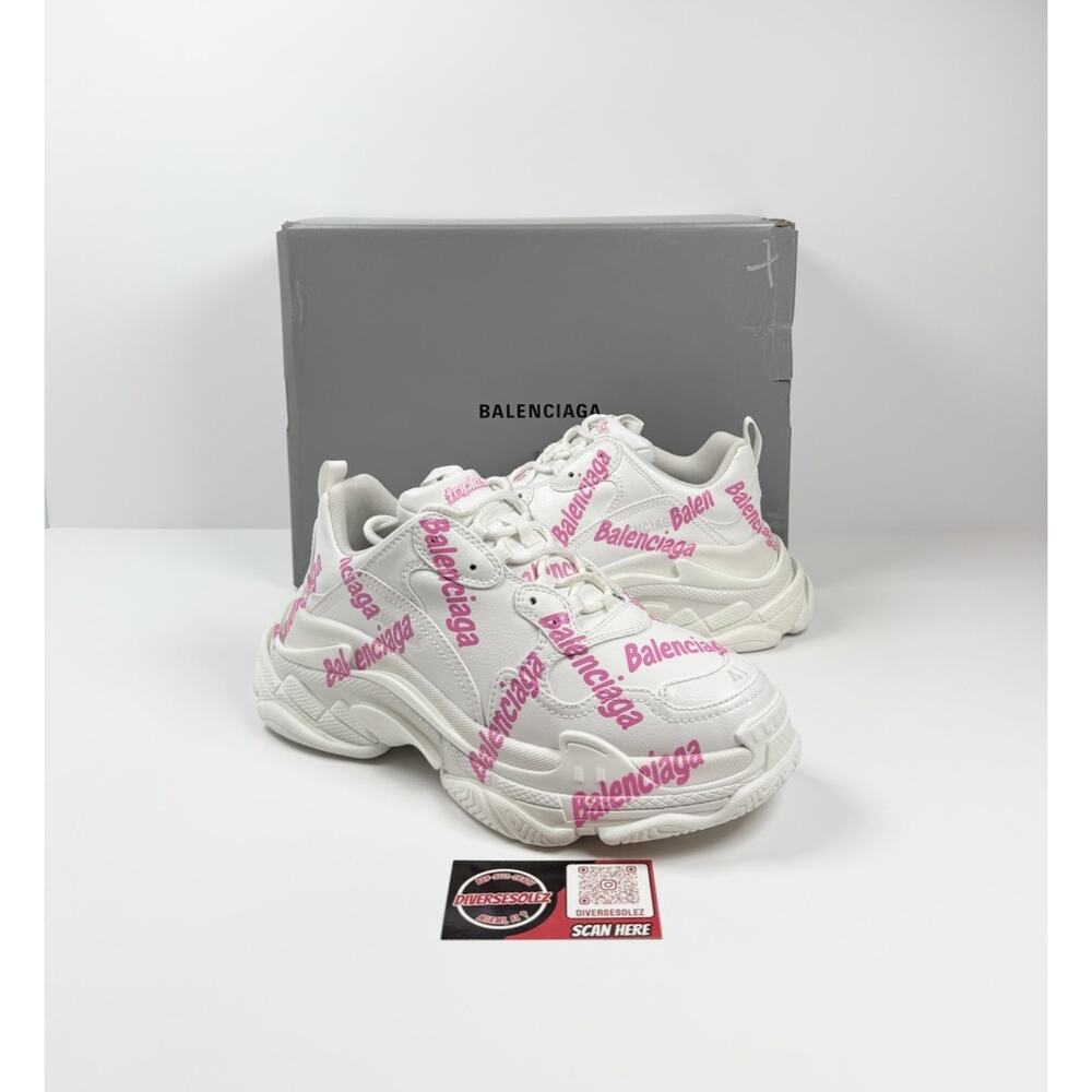 Size 41EU/11W - Balenciaga Triple S White Allover Logo NEW!